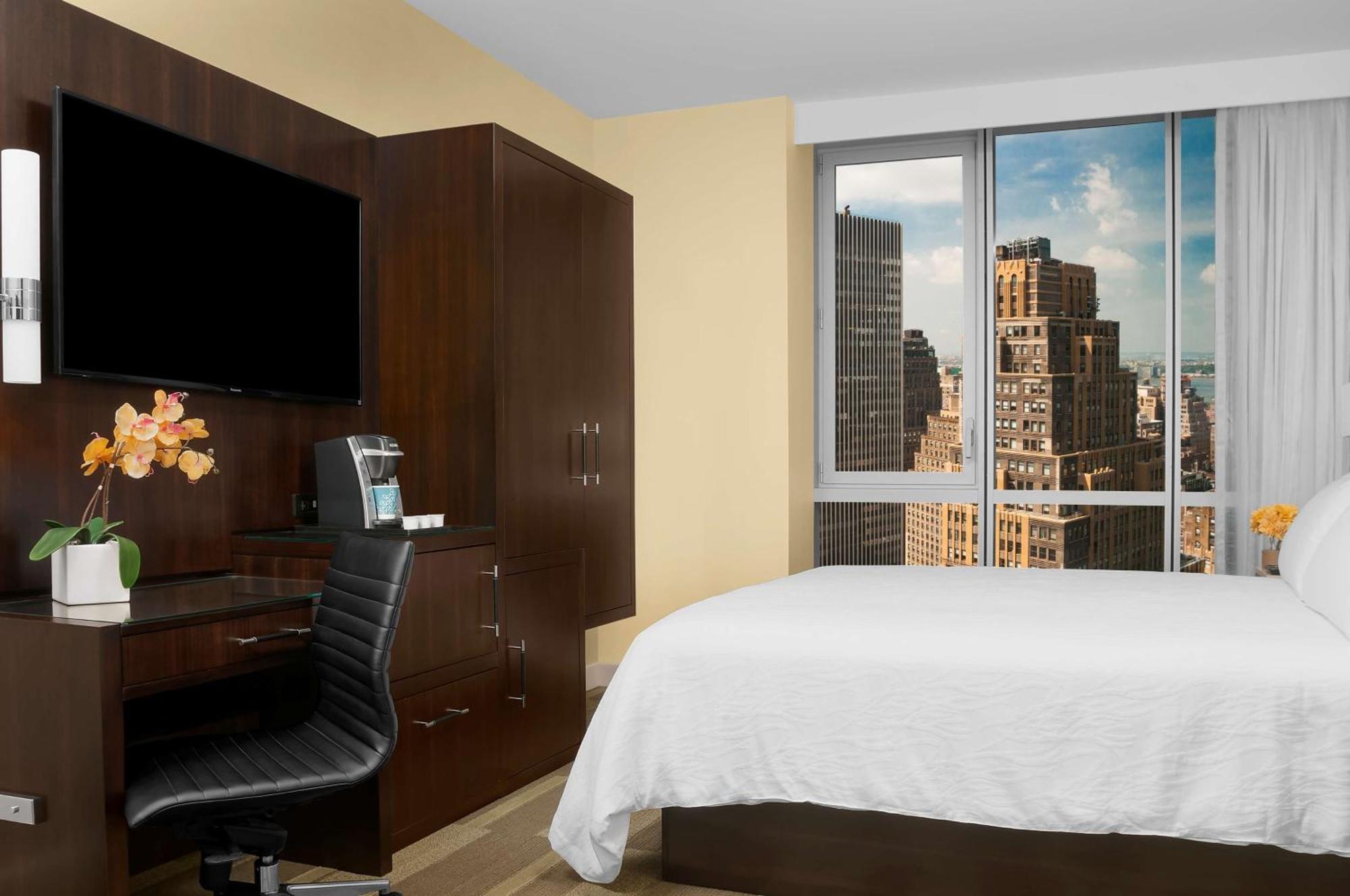Hilton Garden Inn New York - Times Square Central Exterior foto